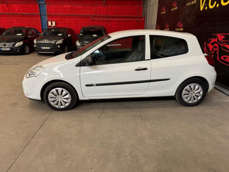 RENAULT CLIO 1.2i 16V 75ch GPL Authentique