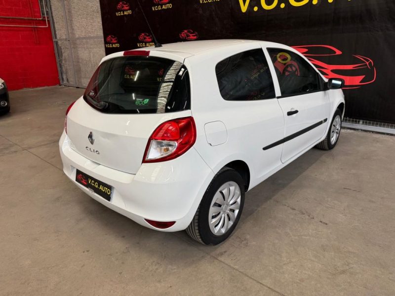 RENAULT CLIO 1.2i 16V 75ch GPL Authentique