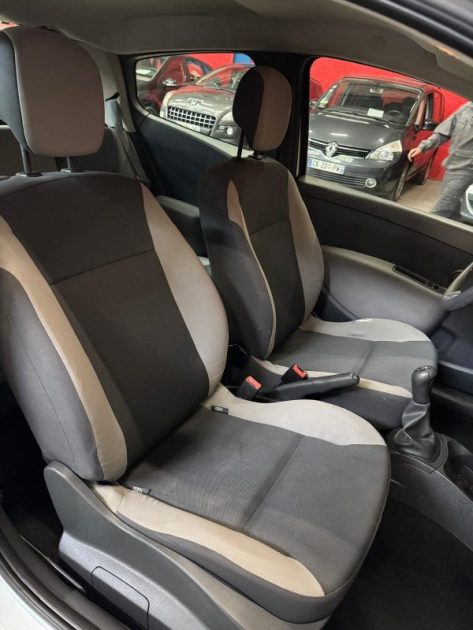 RENAULT CLIO 1.2i 16V 75ch GPL Authentique