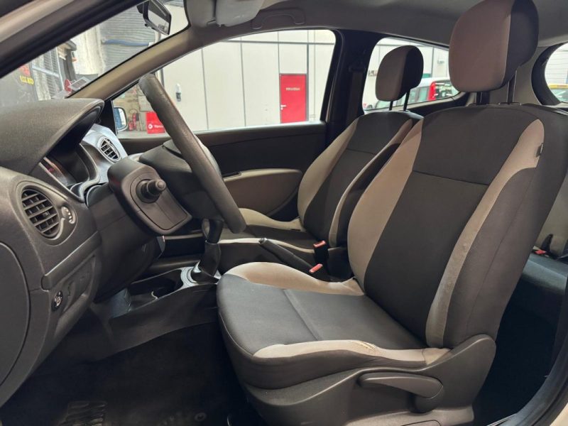 RENAULT CLIO 1.2i 16V 75ch GPL Authentique