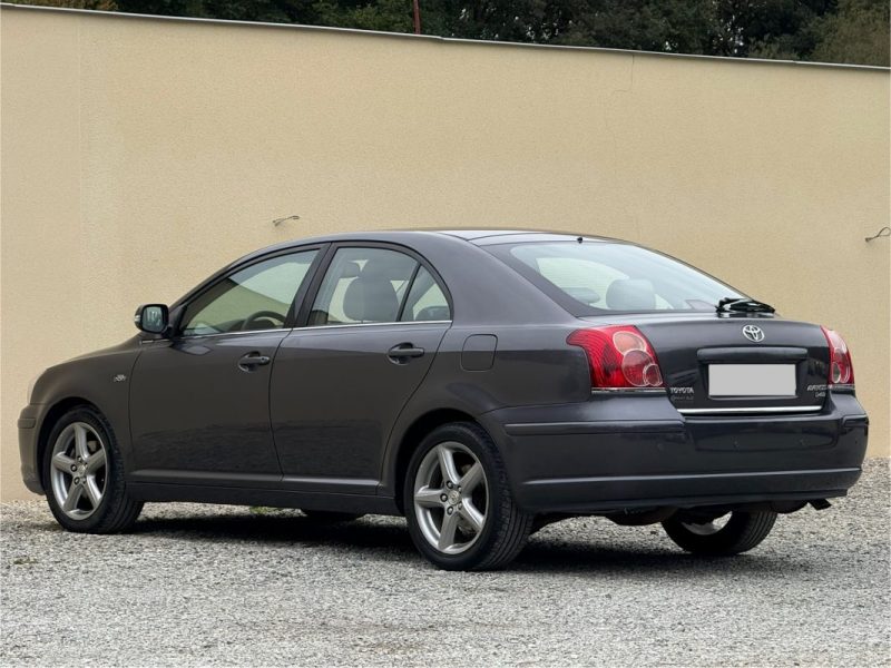 TOYOTA AVENSIS 2.2 MC 177cv D-4D CLEAN POWER 2008 175 000km