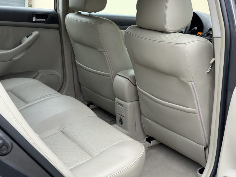 TOYOTA AVENSIS 2.2 MC 177cv D-4D CLEAN POWER 2008 175 000km