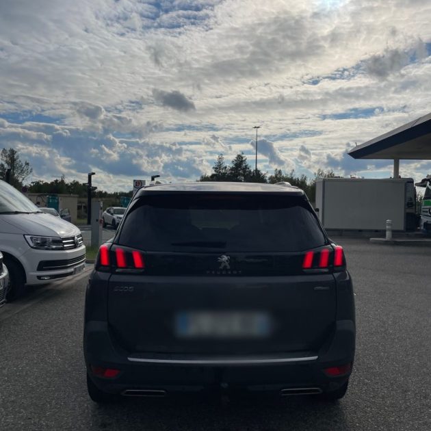 PEUGEOT 5008  180 CV GT LINE EAT8 