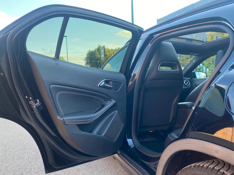 MERCEDES GLA 200 CDI 4MATIC 2015 🚘 Fascination / Toit ouvrant 🌟 / Caméra 📷 / Sièges chauffants ♨️