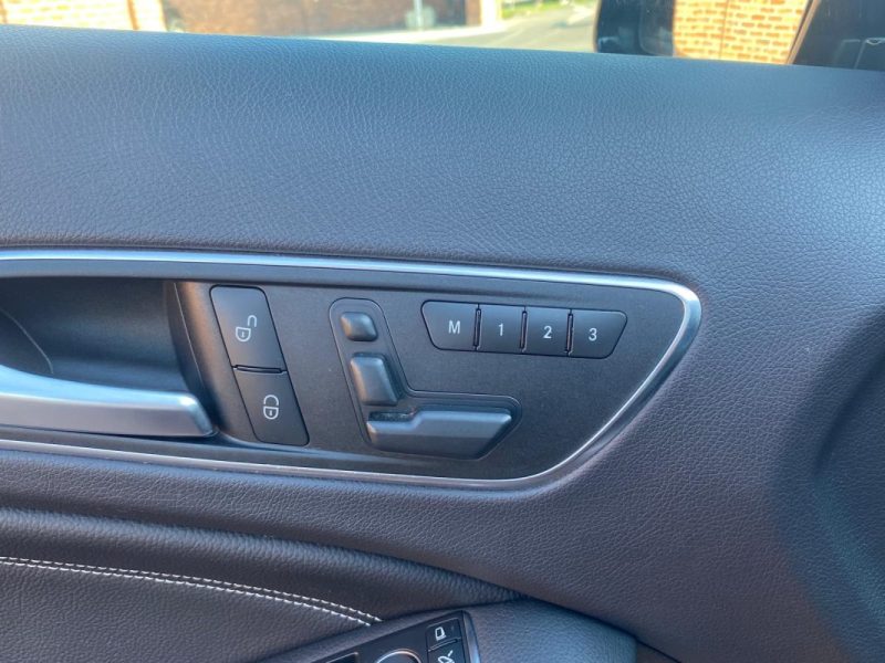 MERCEDES GLA 200 CDI 4MATIC 2015 🚘 Fascination / Toit ouvrant 🌟 / Caméra 📷 / Sièges chauffants ♨️