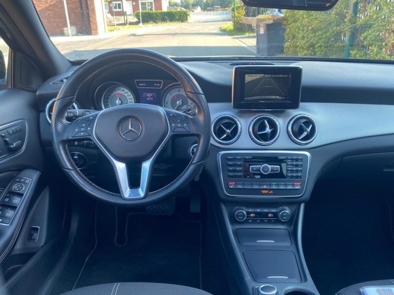 MERCEDES GLA 200 CDI 4MATIC 2015 🚘 Fascination / Toit ouvrant 🌟 / Caméra 📷 / Sièges chauffants ♨️