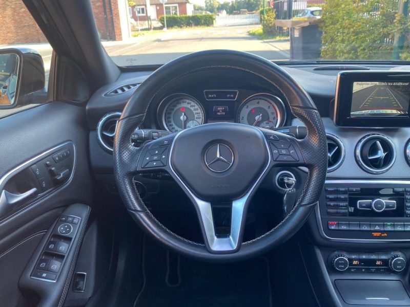 MERCEDES GLA 200 CDI 4MATIC 2015 🚘 Fascination / Toit ouvrant 🌟 / Caméra 📷 / Sièges chauffants ♨️