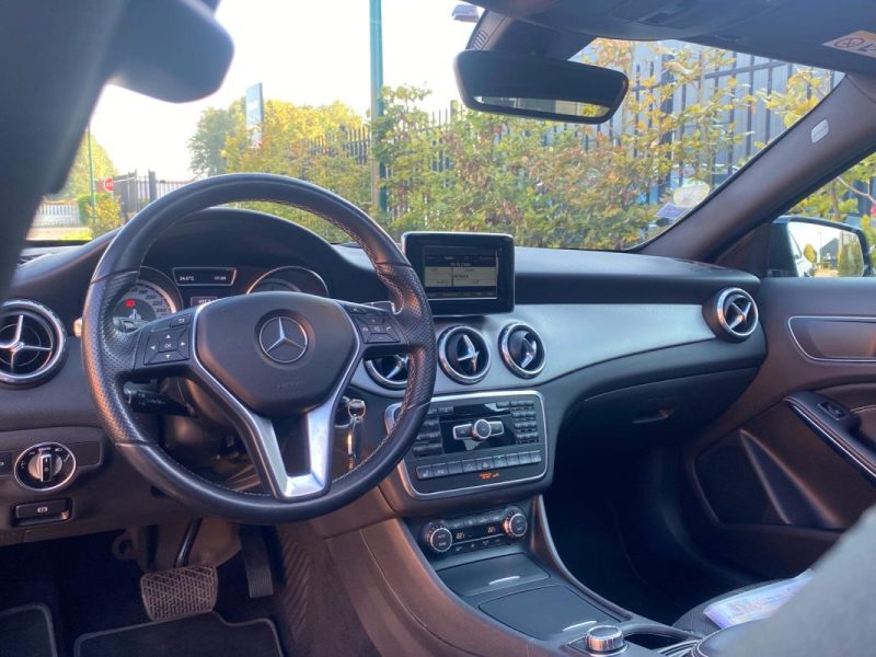 MERCEDES GLA 200 CDI 4MATIC 2015 🚘 Fascination / Toit ouvrant 🌟 / Caméra 📷 / Sièges chauffants ♨️