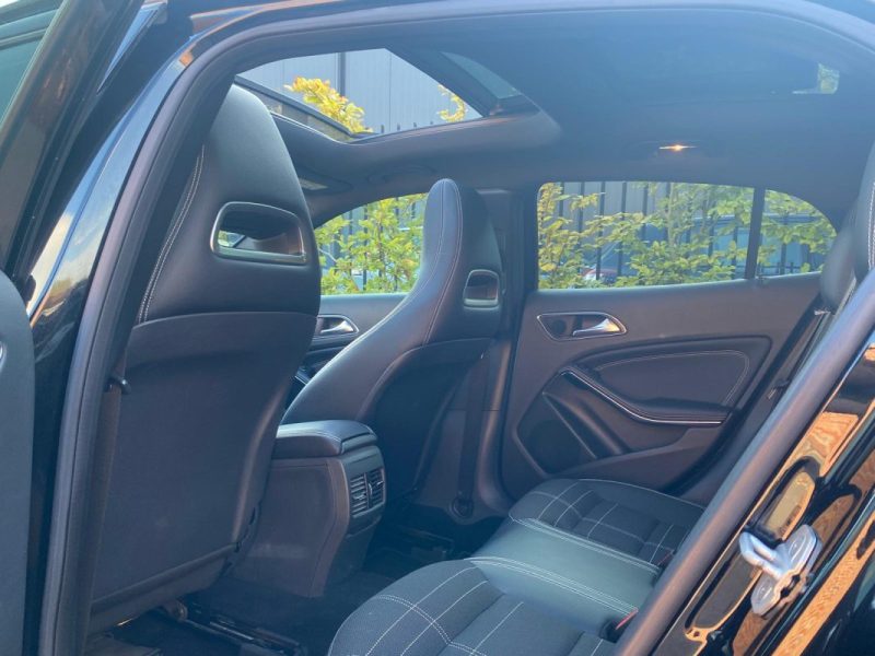 MERCEDES GLA 200 CDI 4MATIC 2015 🚘 Fascination / Toit ouvrant 🌟 / Caméra 📷 / Sièges chauffants ♨️