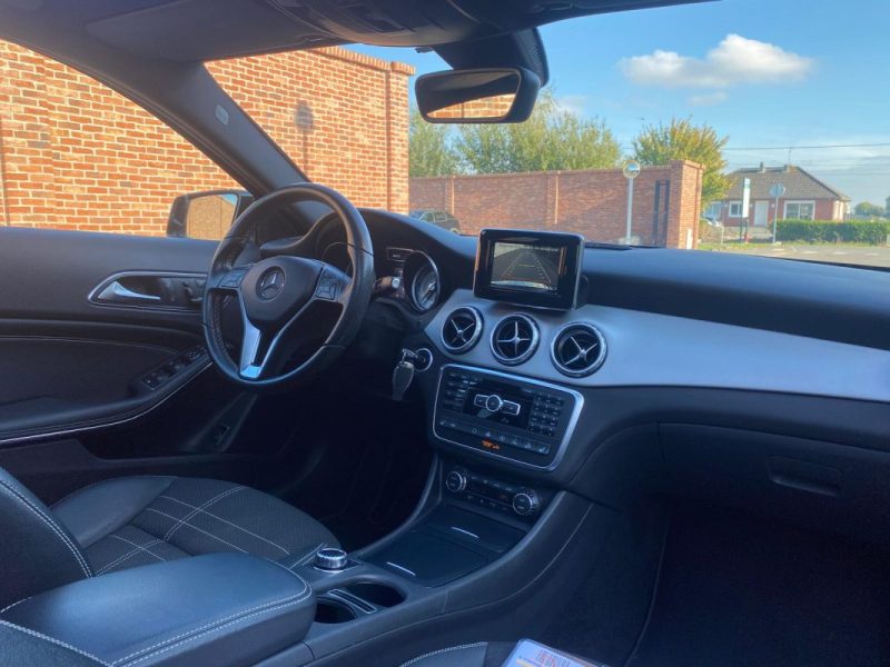 MERCEDES GLA 200 CDI 4MATIC 2015 🚘 Fascination / Toit ouvrant 🌟 / Caméra 📷 / Sièges chauffants ♨️