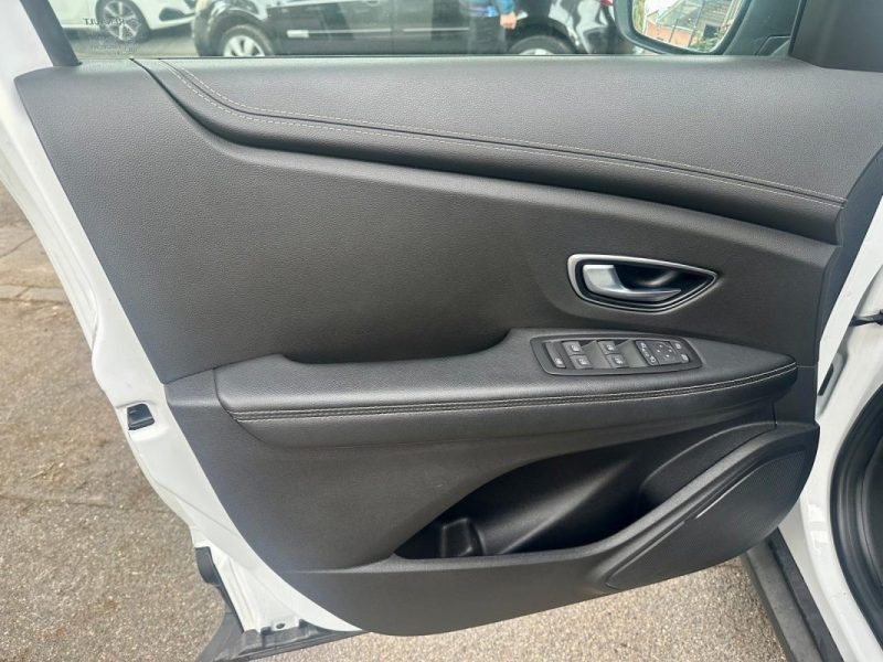 RENAULT GRAND SCENIC IV 1.7 Blue dCi 150 Intens EDC **1ère MAIN** 