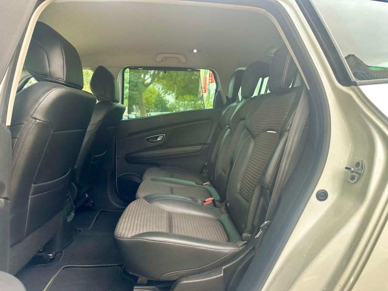 RENAULT GRAND SCENIC IV 1.7 Blue dCi 150 Intens EDC **1ère MAIN** 