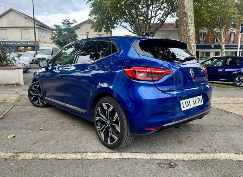 RENAULT CLIO V 1.6 E-Tech full hybrid 145 TECHNO **1ère MAIN** 