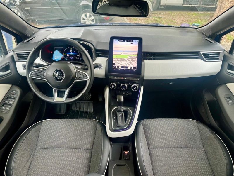 RENAULT CLIO V 1.6 E-Tech full hybrid 145 TECHNO **1ère MAIN** 