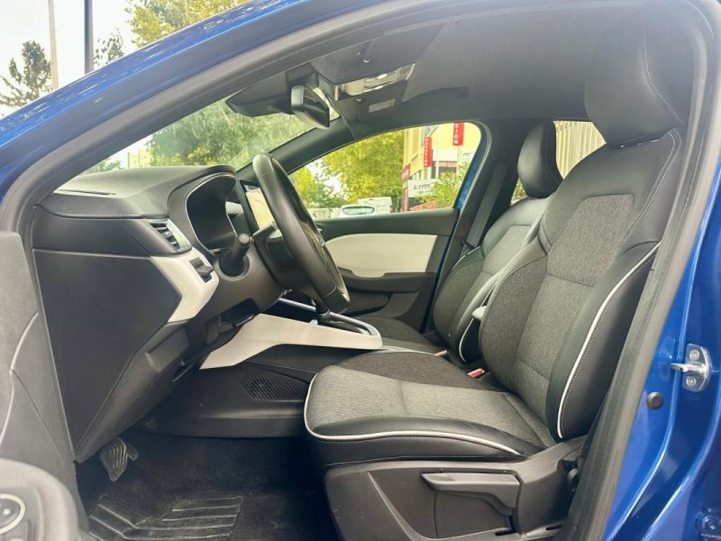 RENAULT CLIO V 1.6 E-Tech full hybrid 145 TECHNO **1ère MAIN** 