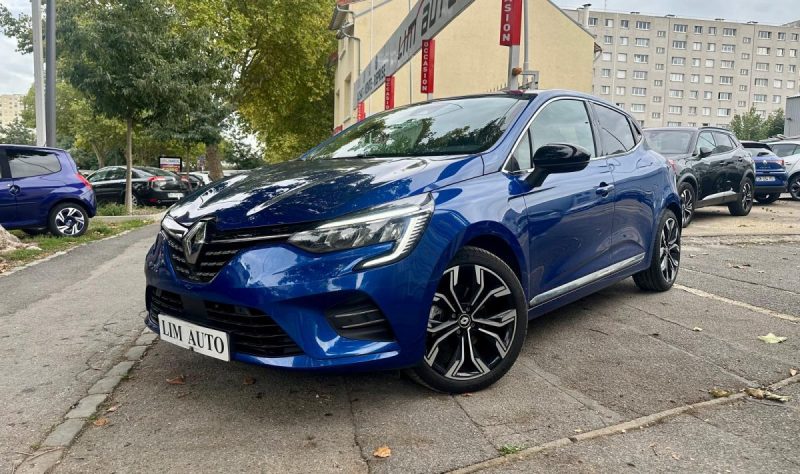 RENAULT CLIO V 1.6 E-Tech full hybrid 145 TECHNO **1ère MAIN** 