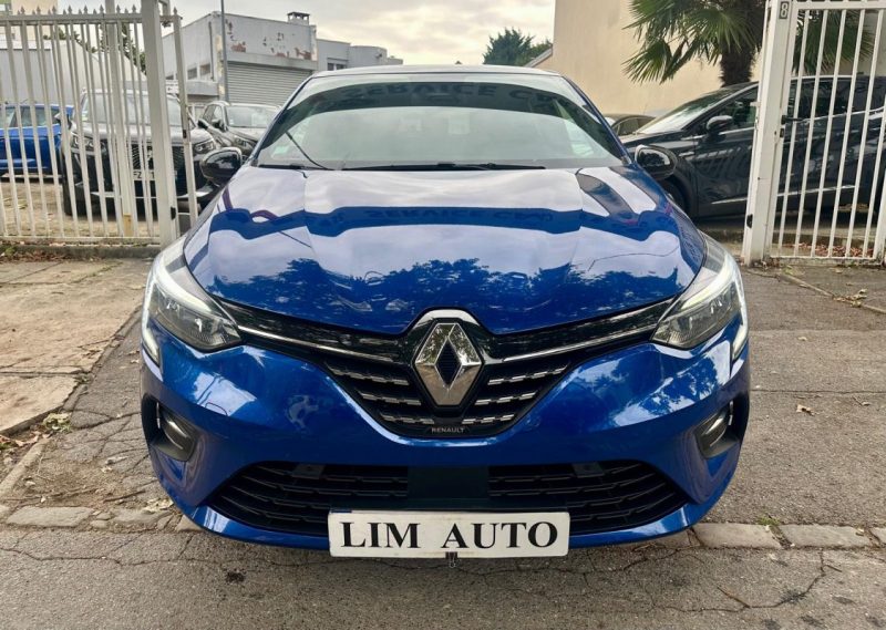 RENAULT CLIO V 1.6 E-Tech full hybrid 145 TECHNO **1ère MAIN** 