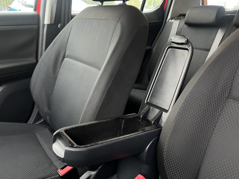 SKODA FABIA II PHASE 2 1.6 TDI 75 Cv 1ERE MAIN / 5 PORTES CLIM REGULATEUR CRIT AIR 2 - GARANTIE 1 AN