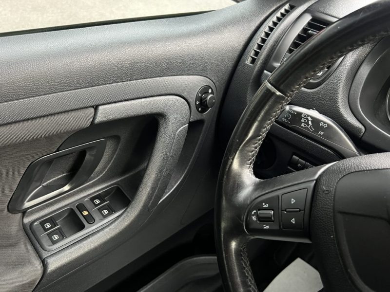 SKODA FABIA II PHASE 2 1.6 TDI 75 Cv 1ERE MAIN / 5 PORTES CLIM REGULATEUR CRIT AIR 2 - GARANTIE 1 AN