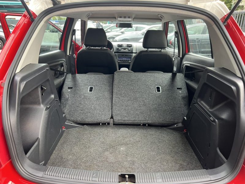 SKODA FABIA II PHASE 2 1.6 TDI 75 Cv 1ERE MAIN / 5 PORTES CLIM REGULATEUR CRIT AIR 2 - GARANTIE 1 AN