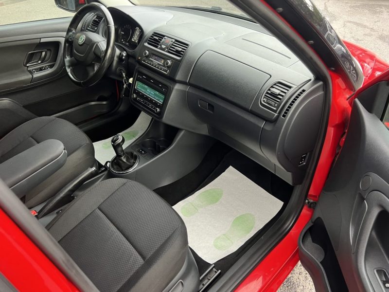 SKODA FABIA II PHASE 2 1.6 TDI 75 Cv 1ERE MAIN / 5 PORTES CLIM REGULATEUR CRIT AIR 2 - GARANTIE 1 AN