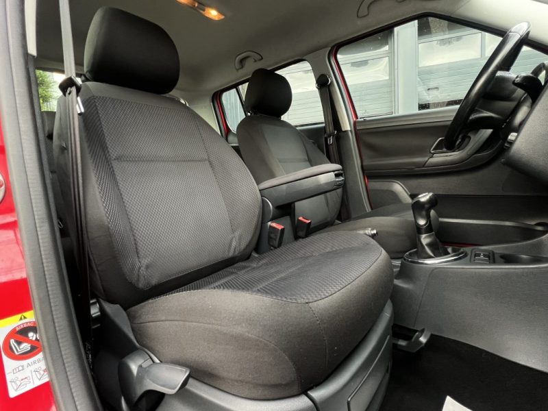 SKODA FABIA II PHASE 2 1.6 TDI 75 Cv 1ERE MAIN / 5 PORTES CLIM REGULATEUR CRIT AIR 2 - GARANTIE 1 AN