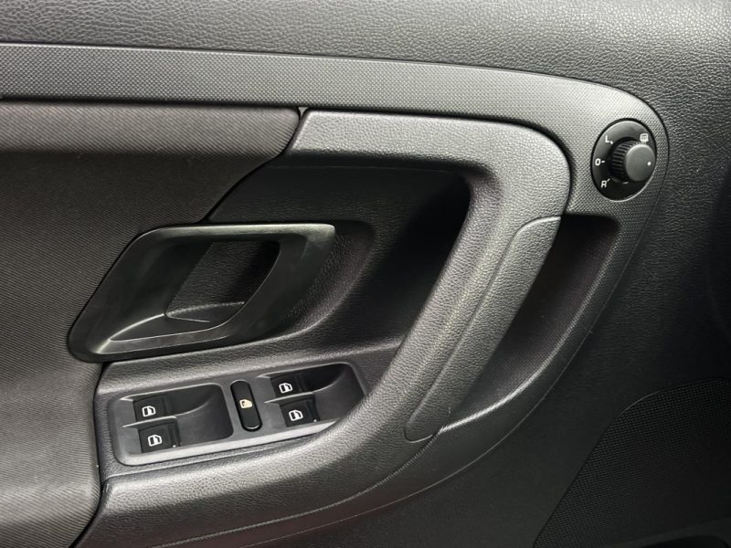 SKODA FABIA II PHASE 2 1.6 TDI 75 Cv 1ERE MAIN / 5 PORTES CLIM REGULATEUR CRIT AIR 2 - GARANTIE 1 AN