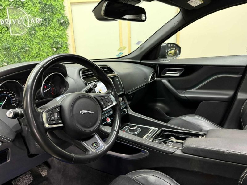 JAGUAR F-PACE 2.0D 180ch R-SPORT 4x4 BVA8 TOIT OUVRANT  2017