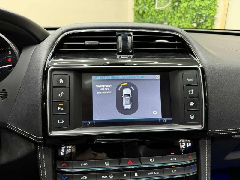 JAGUAR F-PACE 2.0D 180ch R-SPORT 4x4 BVA8 TOIT OUVRANT  2017