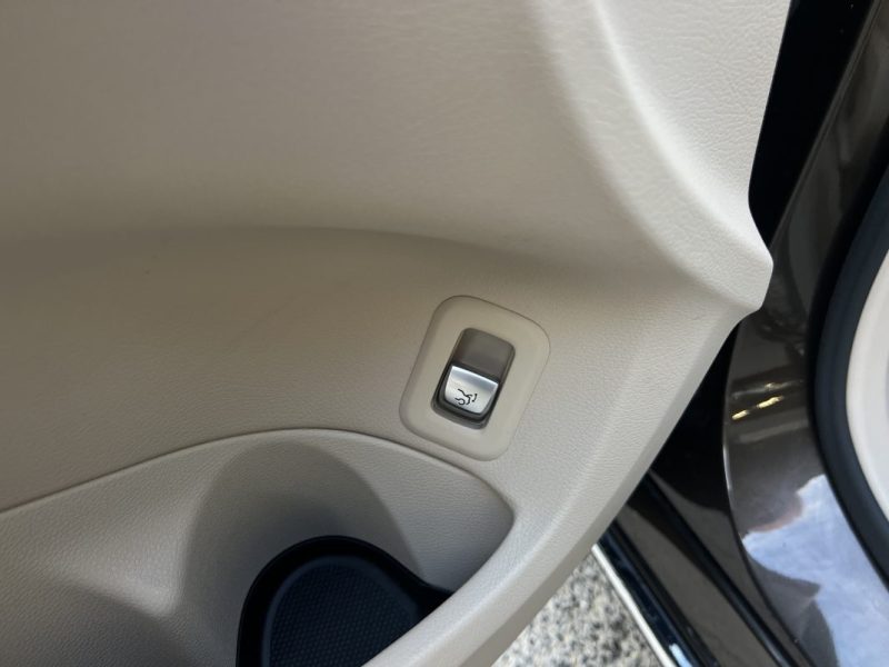 MERCEDES CLASSE C 4 IV 180 BERLINE 1.6 i CGI 156 Cv BVA7 / 36 900 Kms CRIT AIR 1 - GARANRTIE 1 AN