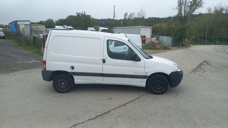 PEUGEOT PARTNER 1ER MAIN TVA Camionnette/Monospace (5_, G_) 1.6 HDi 90 (90Ch) 2008