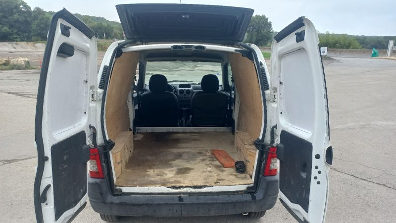 PEUGEOT PARTNER 1ER MAIN TVA Camionnette/Monospace (5_, G_) 1.6 HDi 90 (90Ch) 2008