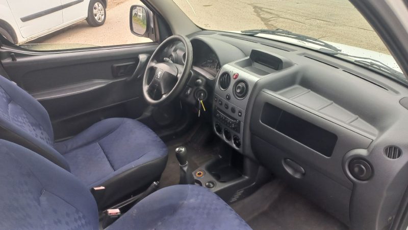 PEUGEOT PARTNER 1ER MAIN TVA Camionnette/Monospace (5_, G_) 1.6 HDi 90 (90Ch) 2008