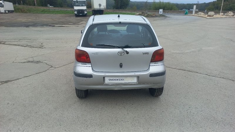 TOYOTA YARIS 65 VVTI LINEA TERRA 2004