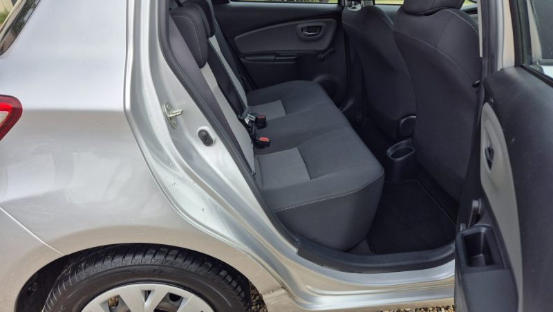 TOYOTA YARIS 69 VVT-i France Business 5p 2019