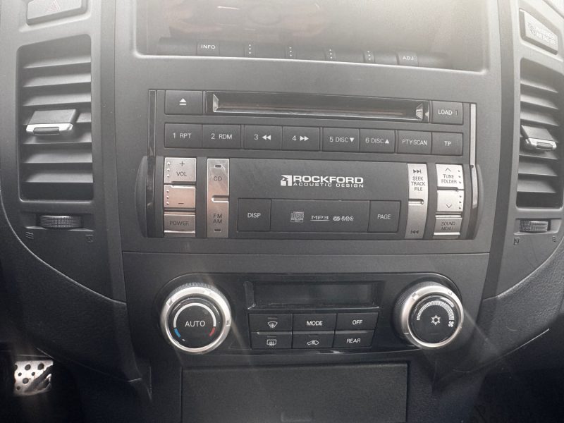 MITSUBISHI PAJERO LONG 7 PLACES 3.2 DI-D 170 INTENSE AT 2009