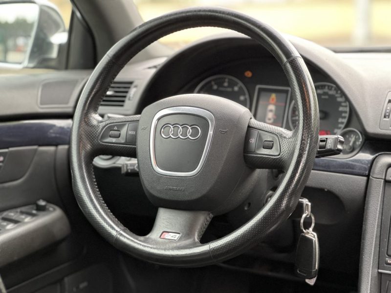 AUDI S4 4.2i QUATTRO 345 CV FULL OPTION Bien lire lannonce !