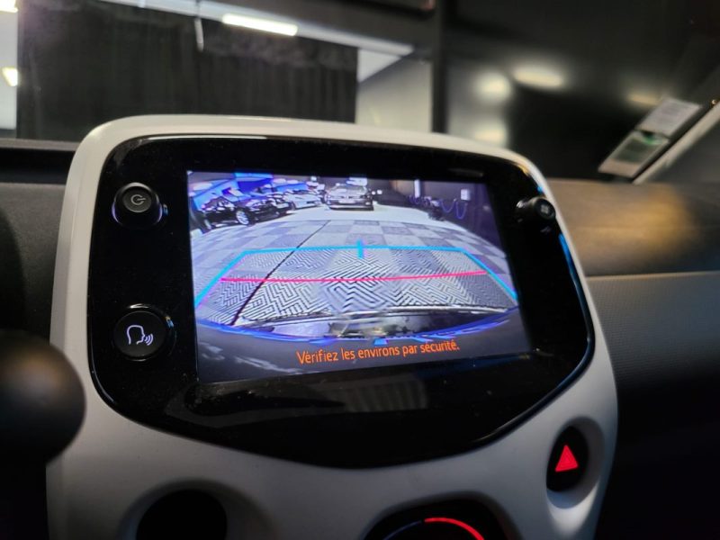 CITROEN C1 1,0VTi 72CV SHINE / CARPLAY / CAMERA RECUL