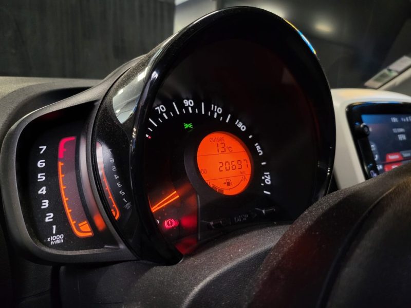 CITROEN C1 1,0VTi 72CV SHINE / CARPLAY / CAMERA RECUL