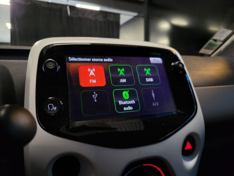 CITROEN C1 1,0VTi 72CV SHINE / CARPLAY / CAMERA RECUL