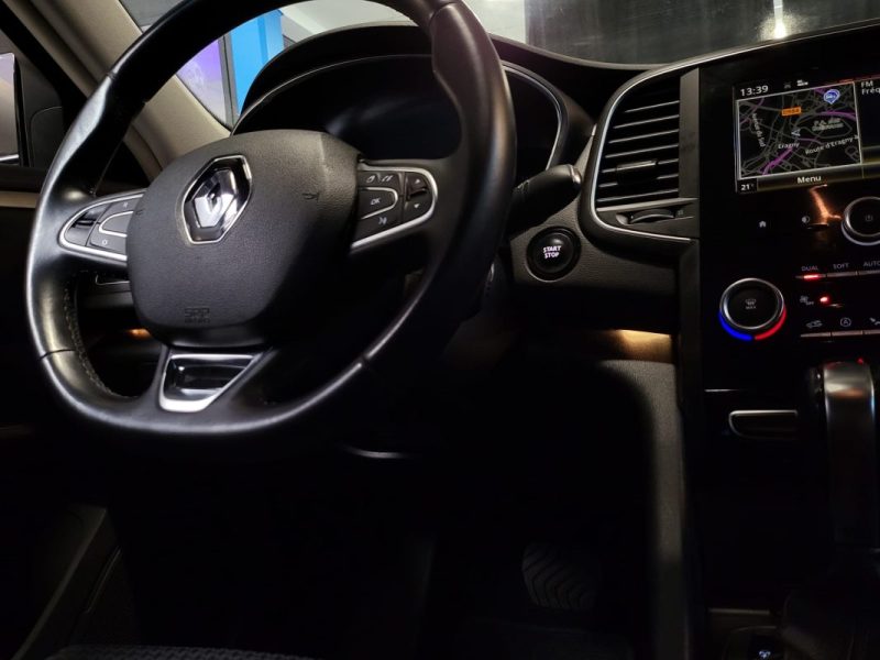 RENAULT TALISMAN 1.6 TCe 150ch SIEGES MASSANTS MAIN LIBRE LUMIERES D\'AMBIANCE