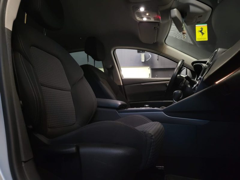 RENAULT TALISMAN 1.6 TCe 150ch SIEGES MASSANTS MAIN LIBRE LUMIERES D\'AMBIANCE