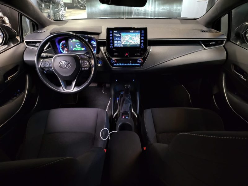 TOYOTA COROLLA TOURING SPORTS 122H DYNAMIC BUSINESS / CAMERA DE RECUL / SIEGES CHAUFFANT / SUIVI COM