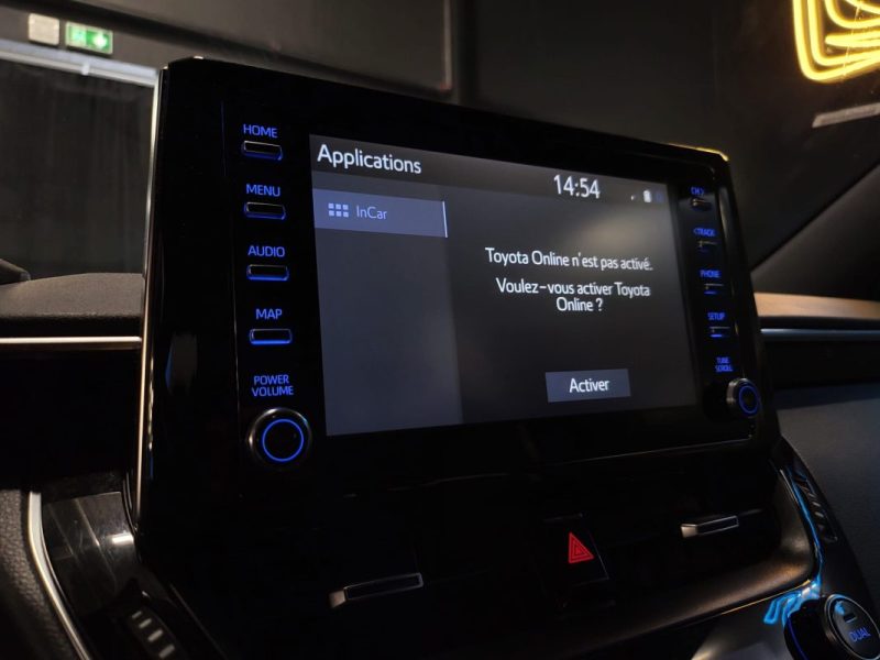 TOYOTA COROLLA TOURING SPORTS 122H DYNAMIC BUSINESS / CAMERA DE RECUL / SIEGES CHAUFFANT / SUIVI COM