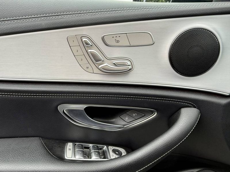 MERCEDES BENZ CLASSE E BREAK 300 DE AMG LINE 9G-TRONIC