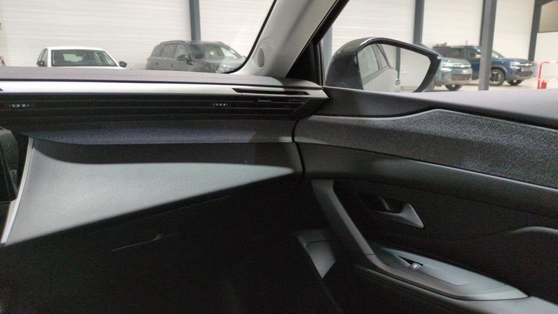 Peugeot 308 Bluehdi 130ch s&s eat8 allure + adml + navi