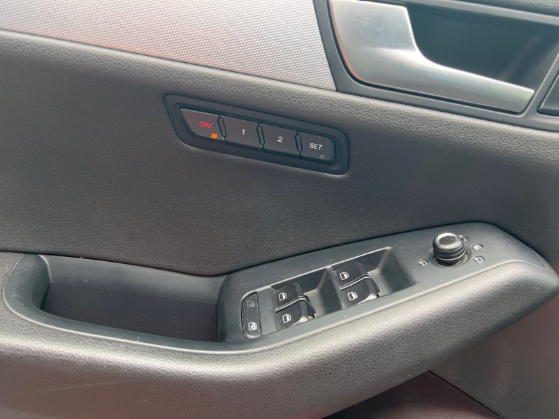 AUDI Q5 3.2 FSI V6 24V Quattro S Tronic7 270 cv Boîte auto 2012