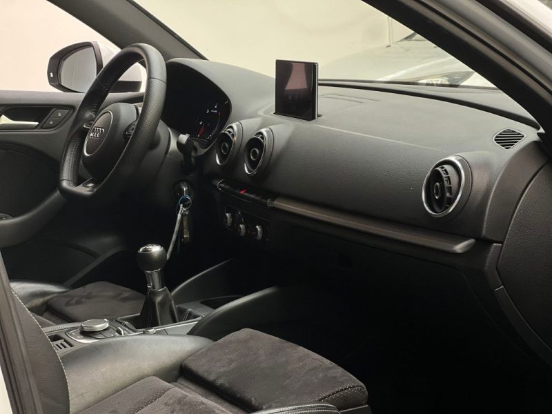 AUDI A3 2.0 TDI 184CH SPORTBACK S-LINE QUATTRO 