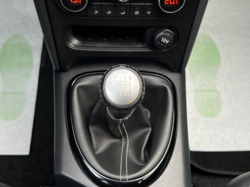 NISSAN QASHQAI PHASE 2 1.6 DCI 130 Cv 1ERE MAIN / CAMERA 360 TOIT PANORAMIQUE GPS - GARANTIE 1 AN