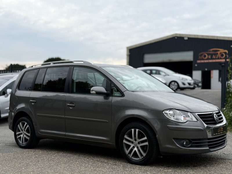 VOLKSWAGEN TOURAN 1.9 TDI 105CH CONFORTLINE 7PL 